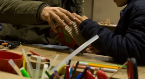 Foge, Foge Cadeira: Uma oficina de construção de brinquedos animados